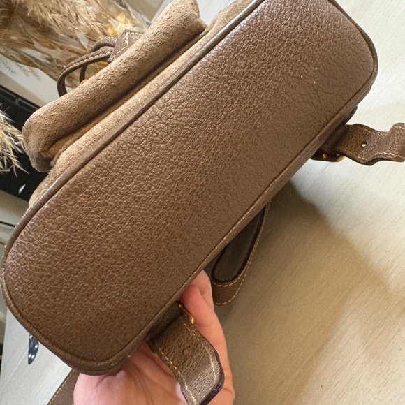 Vintage like New Gucci Suede Drawstring Backpack – Brown - Picture 6 of 15
